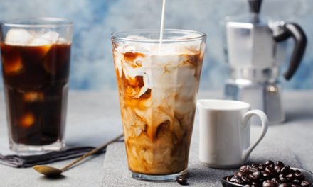Es Kopi Susu: Tren Minuman Kekinian Favorit Gen Z