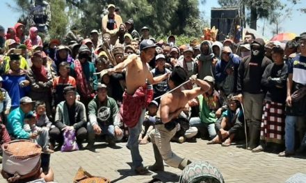 Tradisi Menarik Yang Masih Bertahan Hingga Saat Ini